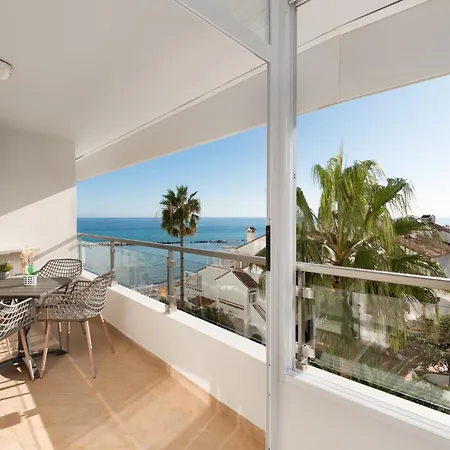 Luxury Frontline With Sea View