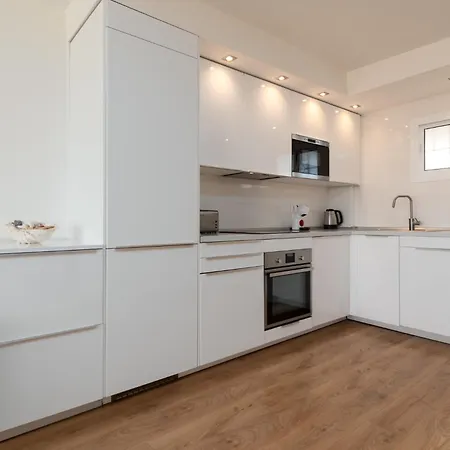 Luxury Frontline With Sea View *