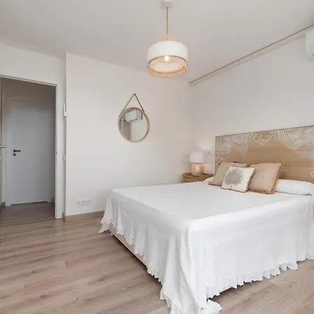 Luxury Frontline With Sea View *