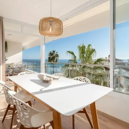 Luxury Frontline With Sea View
